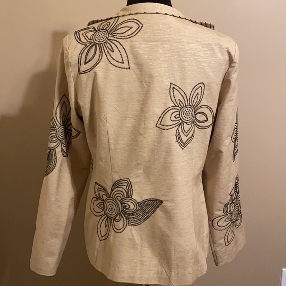 Jacket - Picture 4 of 5